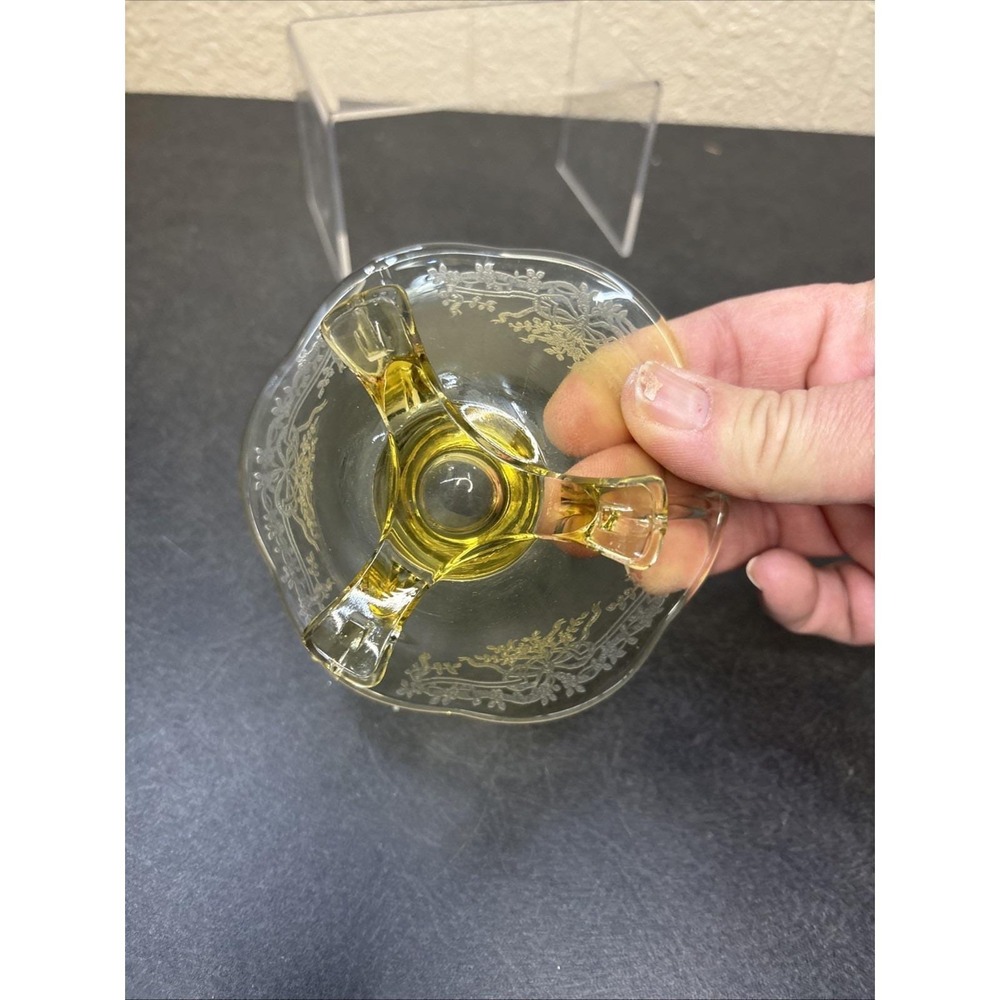 Vtg~Fostoria Glass Co~June Etch Topaz Yellow Candlestick~2" Tall~Three Toed - Picture 4 of 6